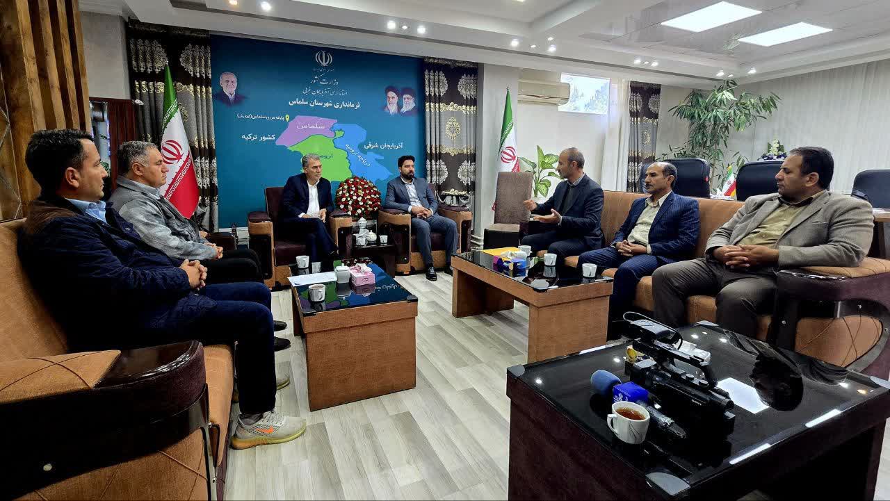 🔻 تأکید فرماندار سلماس بر حمایت از سرمایهگذاران در دیدار با مجریان طرح مجتمع آبگرم