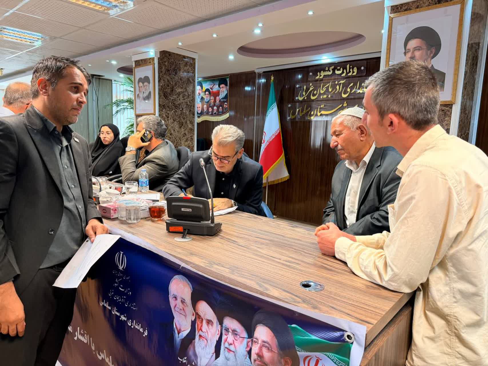 میز ارتباطات مردمی فرمانداری شهرستان سلماس