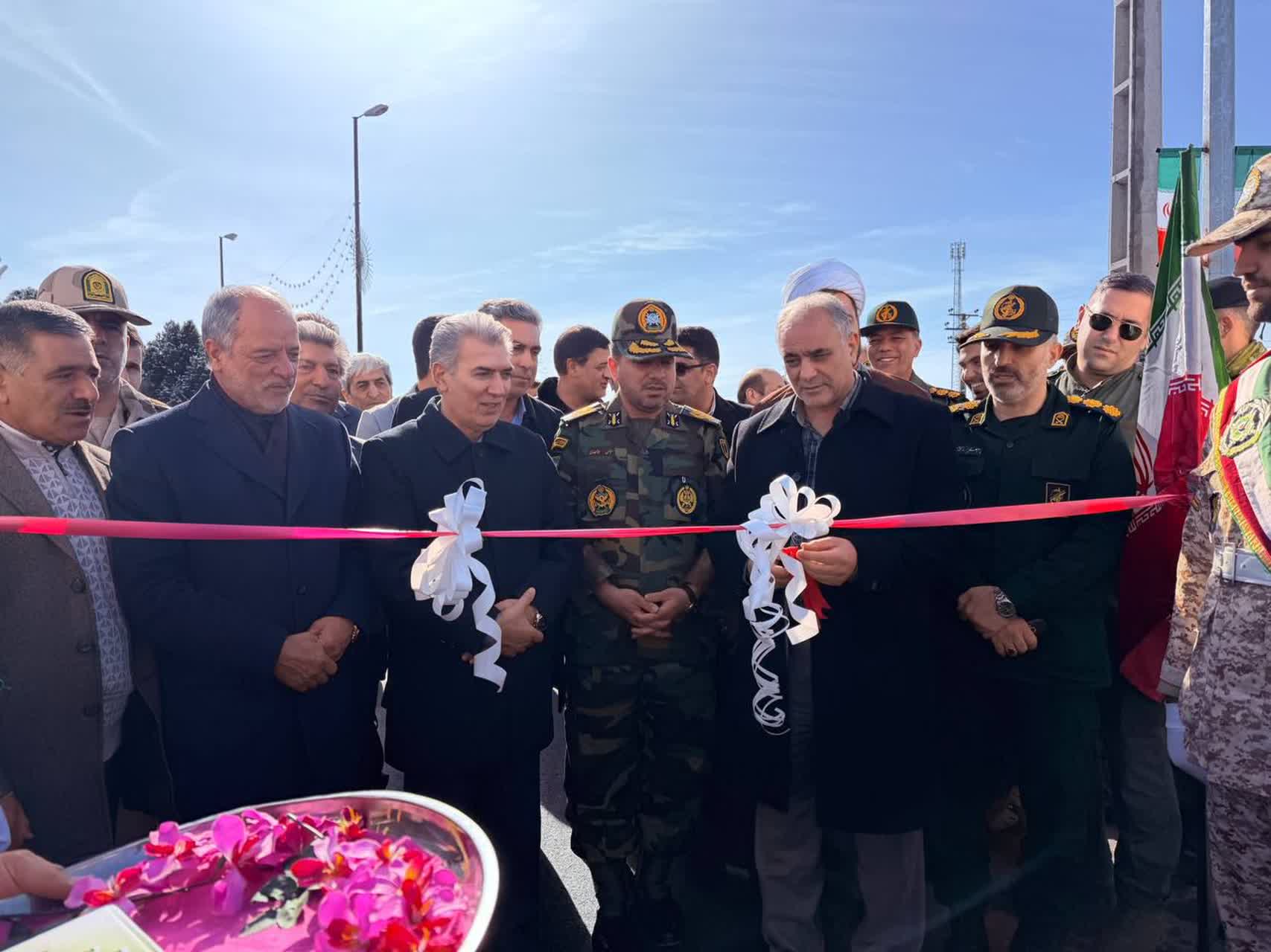 🔹پروژه کمربندی شهید فلاحی حدفاصل میدان امام علی(ع) تا خیابان مدنی با حضور معاون امنیتی استاندار آذربایجان غربی، فرماندار شهرستان، نماینده مردم در مجلس شورای اسلامی و جمعی از اعضای شورای تأمین و شورای