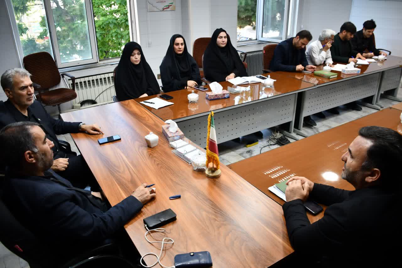همافزایی دستگاههای اجرایی سلماس در «میز نماد»؛ گامی عملی برای ارتقای سلامت اجتماعی دانشآموزان