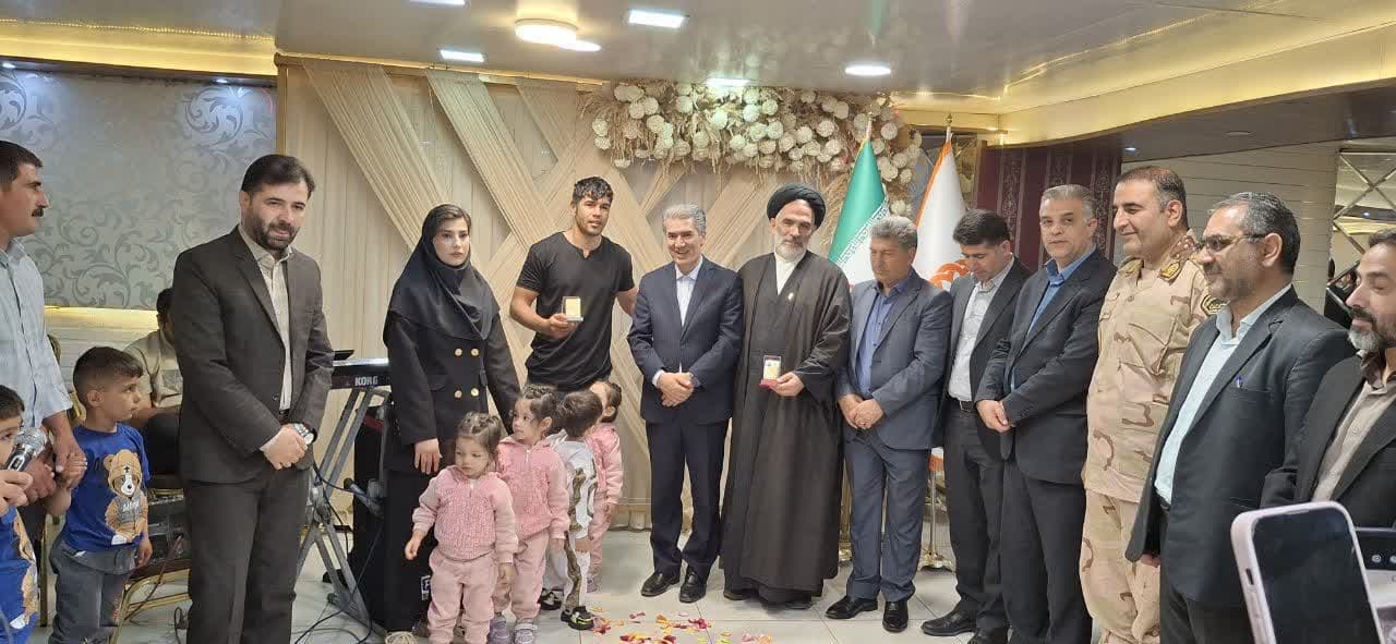 🌸 گرامیداشت هفته ملی جمعیت با تجلیل از خانوادههای چندقلو در سلماس