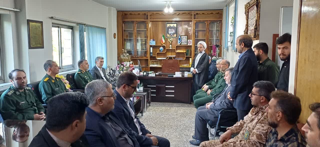 ♻️ دیدار فرماندار سلماس و فرماندهان سپاه با کارکنان مخابرات به مناسبت روز جهانی ارتباطات