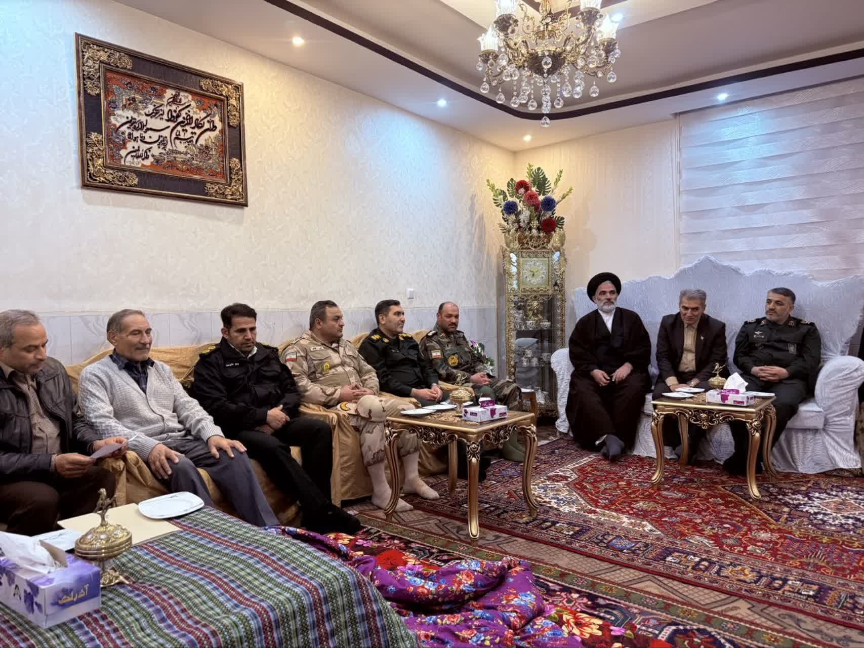 تکریم اسوه‌های ایثار؛ دیدار مسئولان ارشد سلماس با جانبازان سرافراز