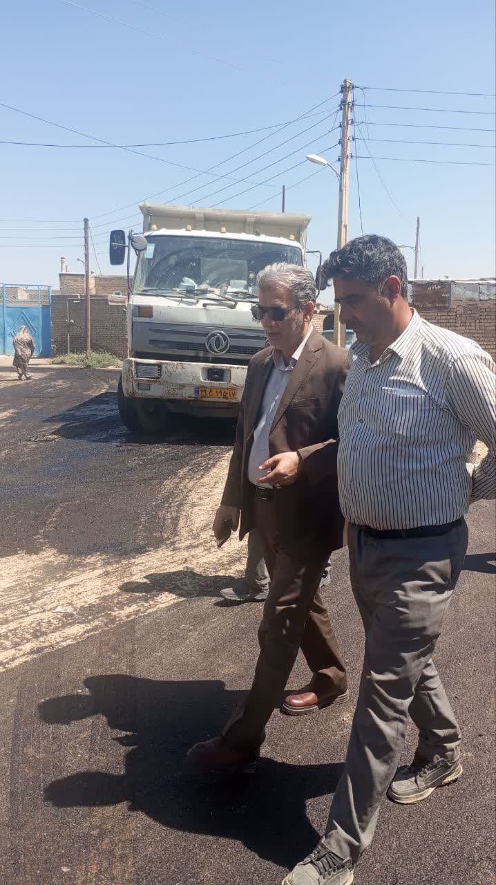 🔰بازدید نماینده مردم و فرماندار سلماس از پروژههای آسفالتریزی روستاهای بخش لکستان