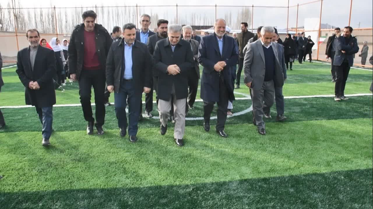 آیین افتتاح چمن مصنوعی