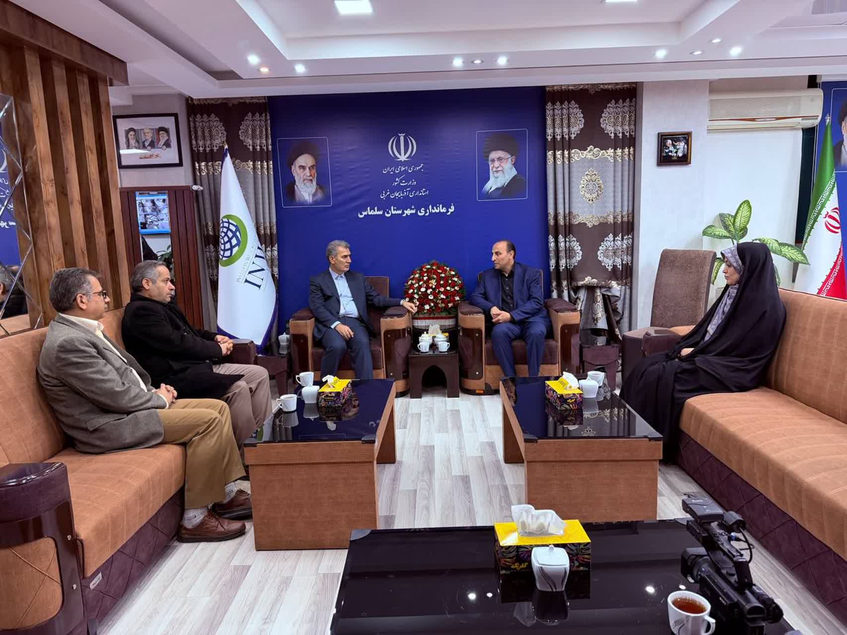 دیدار مدیرکل بهزیستی استان با فرماندار شهرستان سلماس به مناسبت دهه فجر انقلاب اسلامی و افتتاح مراکز توانبخشی و آموزشی بهزیستی شهرستان