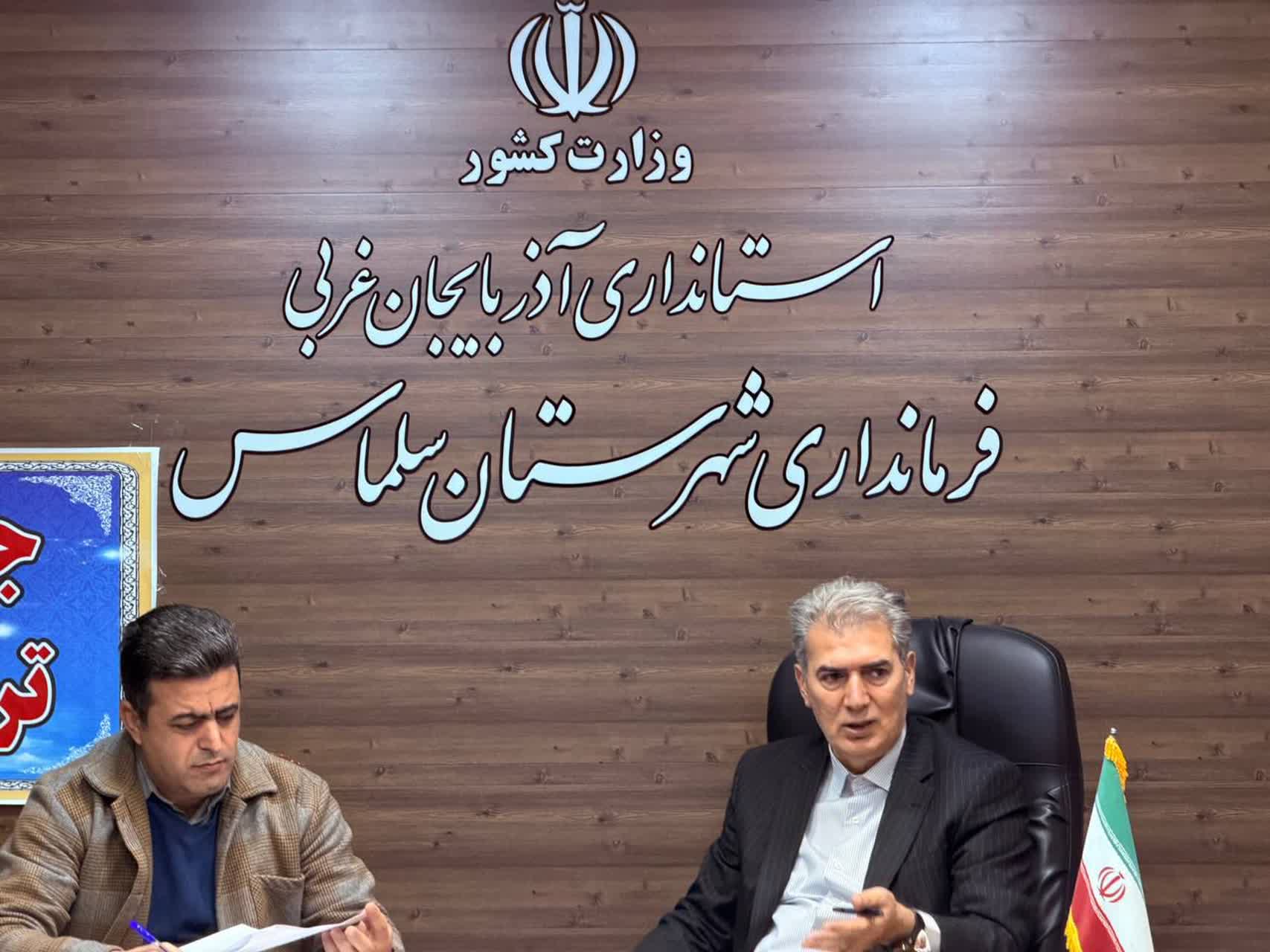 جلسه شورای هماهنگی ترافیک با حضور فرماندار، اعضای شورا و نمایندگان دستگاه‌های اجرایی برگزار و مهم‌ترین مسائل و چالش‌های ترافیکی سطح شهر مورد بررسی قرار گرفت.