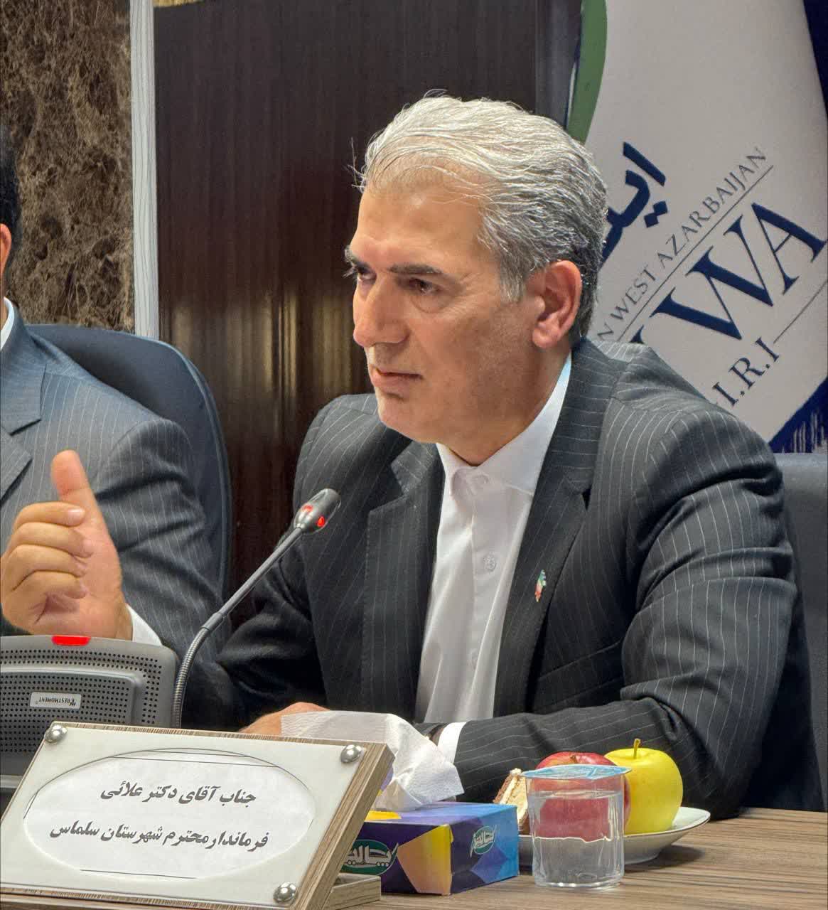 علائی فرماندار سلماس در جلسه شورای توسعه و سرمایه گذاری این شهرستان که با حضور استاندار،اعضای شورای تامین و اداری استان گفت:هفته نیروی انتظامی را که یادآور مجاهدت ها در راستای تامین نظم و امنیت است تب