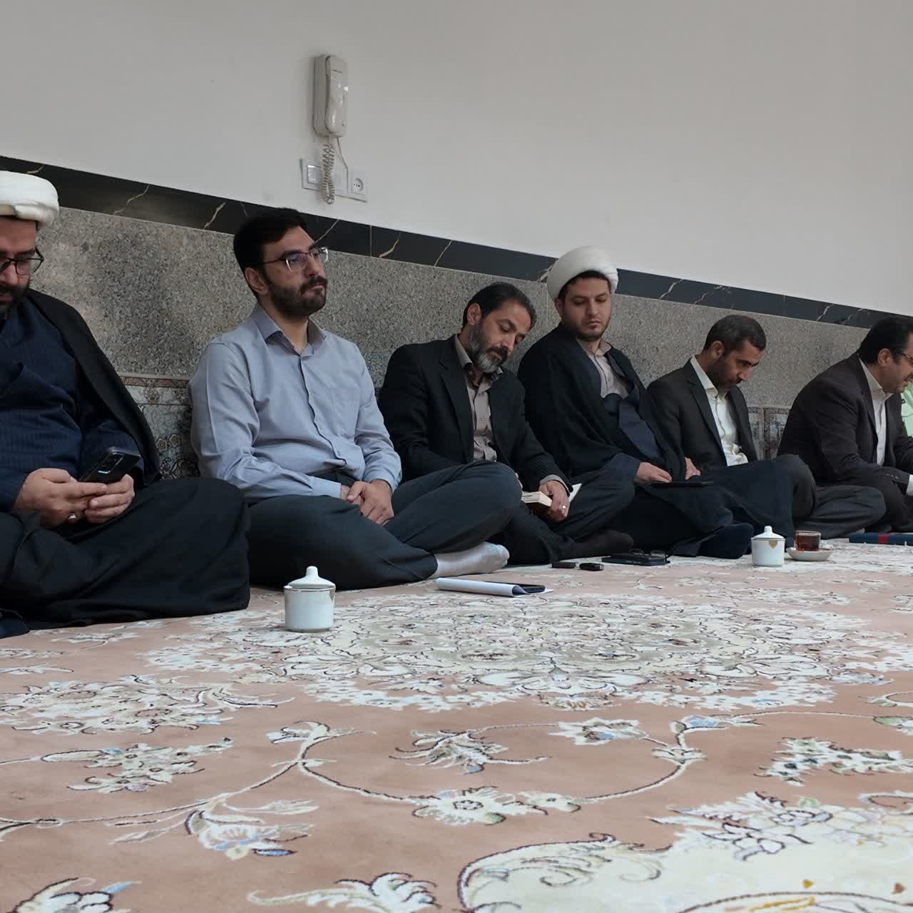 جلسه شورای فرهنگ عمومی شهرستان سلماس در سال 1404، شنبه 29 شهریور با حضور حجتالاسلام والمسلمین امام جمعه محترم، دکتر رضازاده نماینده مردم سلماس در مجلس شورای اسلامی، علی علائی فرماندار شهرستان و جمعی