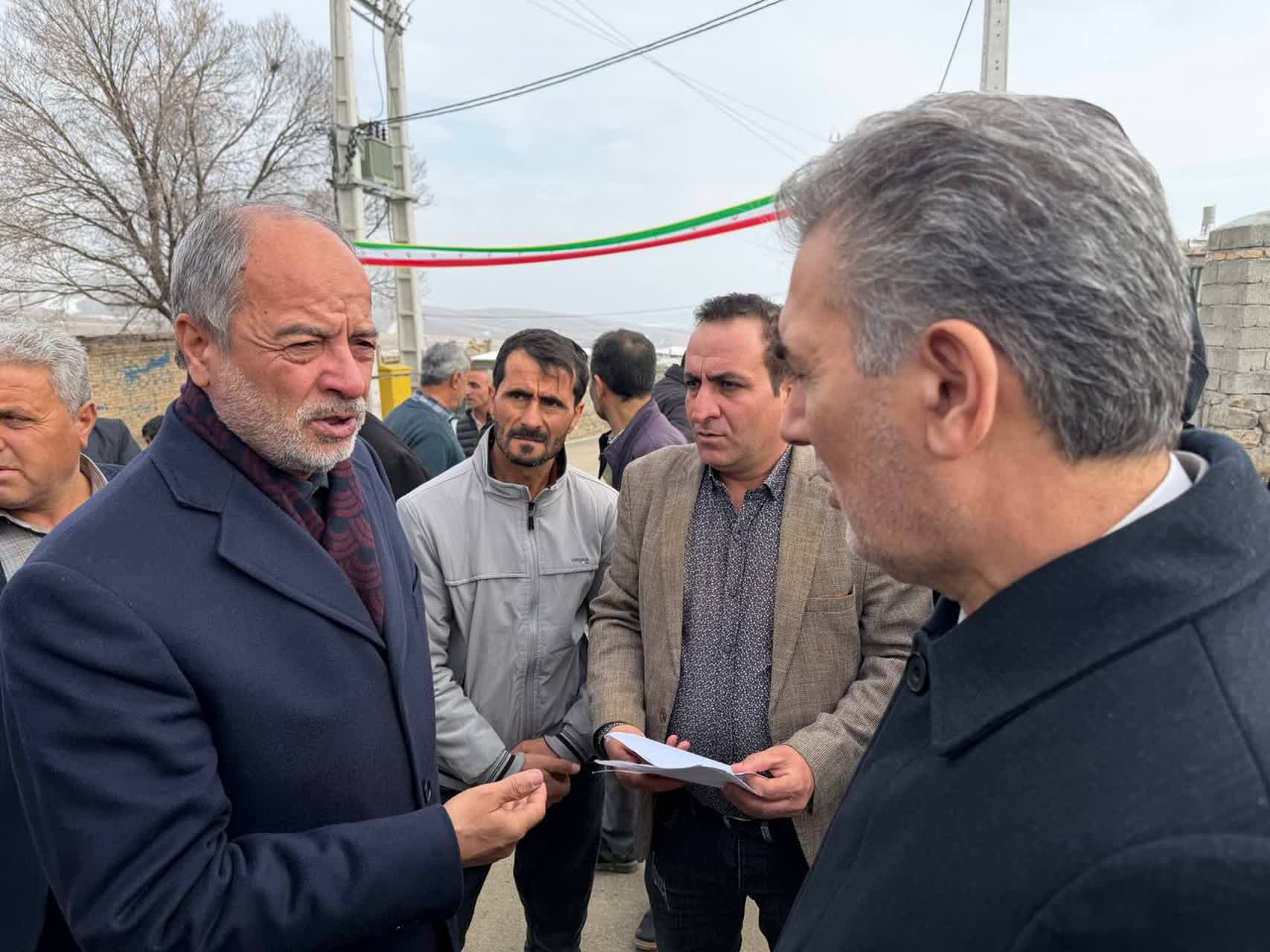 🔸آیین بهره‌برداری از چهار پروژه بنیاد مسکن انقلاب اسلامی در شهرستان سلماس با حضور فرماندار، نماینده مردم در مجلس شورای اسلامی و جمعی از مسئولان محلی برگزار شد.