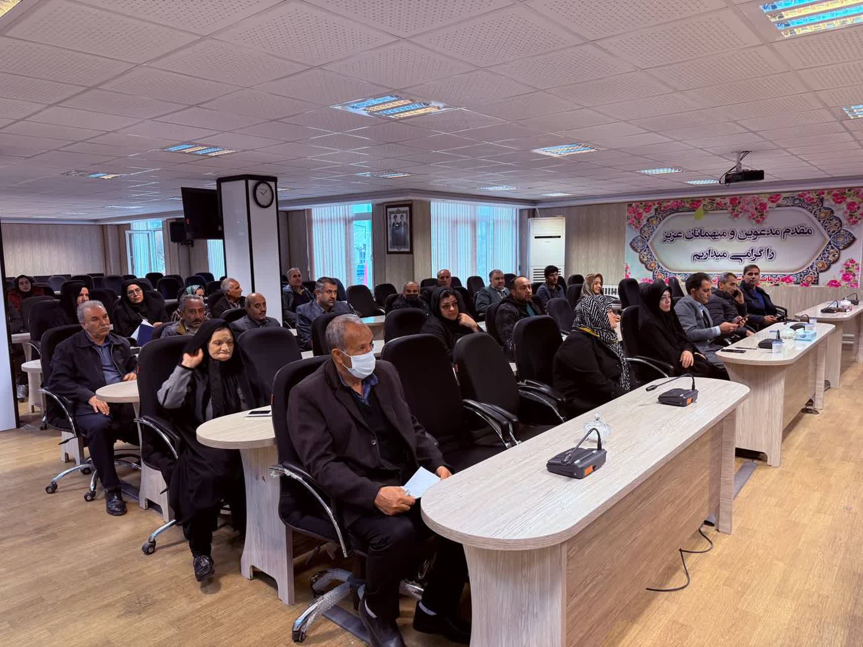 ✳️ برگزاری نشست ملاقات مردمی فرماندار سلماس با حضور 200 شهروند