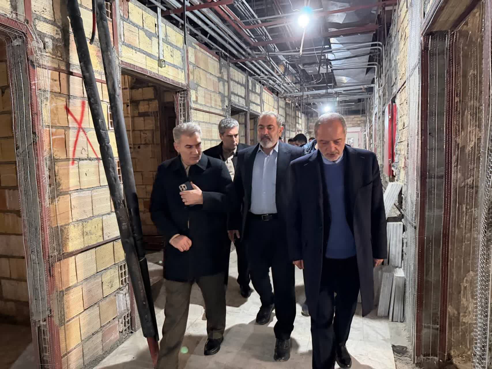 🇮🇷چهل و هفتمین فجر پیروزی🇮🇷  بازدید فرماندار و نماینده مردم سلماس در مجلس شورای اسلامی از بیمارستان خاتم‌الانبیا(ص)