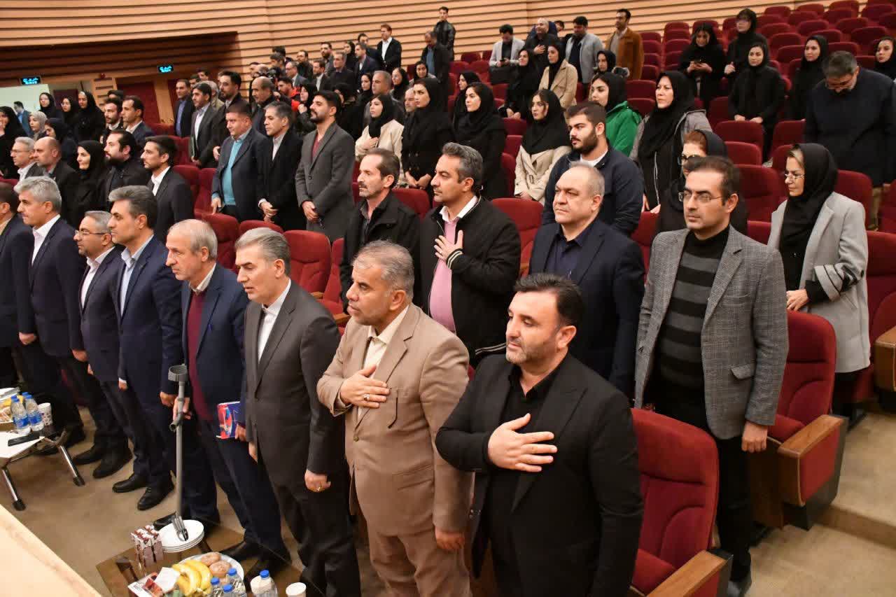 ✅️ تجلیل از فرماندار سلماس در جشنواره برگزیدگان پژوهش و فناوری استان آذربایجانغربی