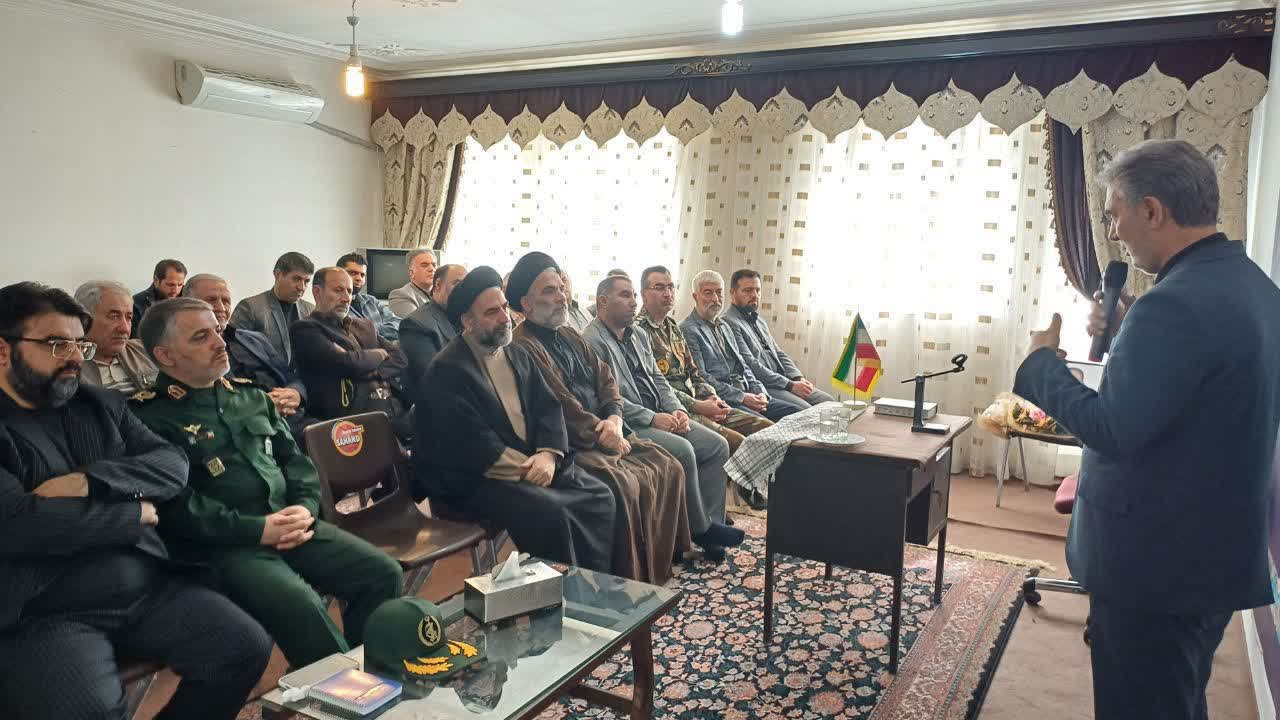 وحدت زیر سایه ولایت اهمیت حفظ وحدت مردم و پایبندی به ولایت باید در راس امور مسولان باشد