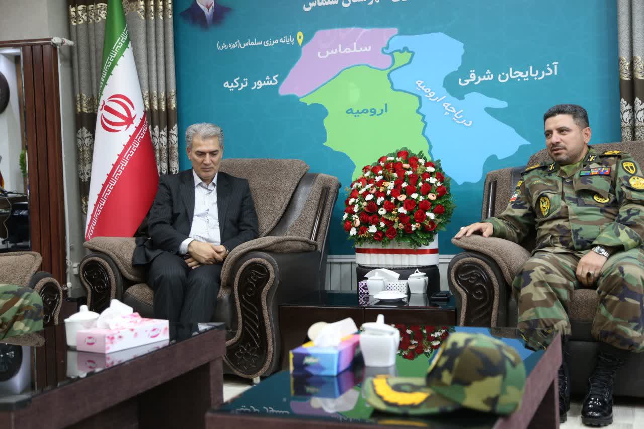 دیدار فرمانده تیپ 264 ارتش با فرماندار سلماس به مناسبت هفنه دولت