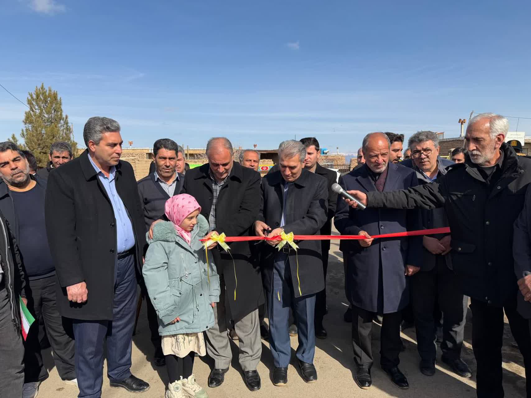 🇮🇷چهل و هفتمین فجر پیروزی🇮🇷  آیین بهره‌برداری از چهار پروژه بنیاد مسکن انقلاب اسلامی در شهرستان سلماس برگزار شد