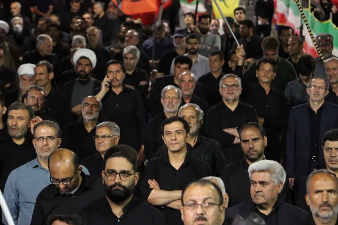 تداوم حضور علی علائی، فرماندار شهرستان سلماس، در صد و سی امین شب تجمعات مردمی سلماس در دفاع از ایران اسلامی و در فراق قائد امام امت