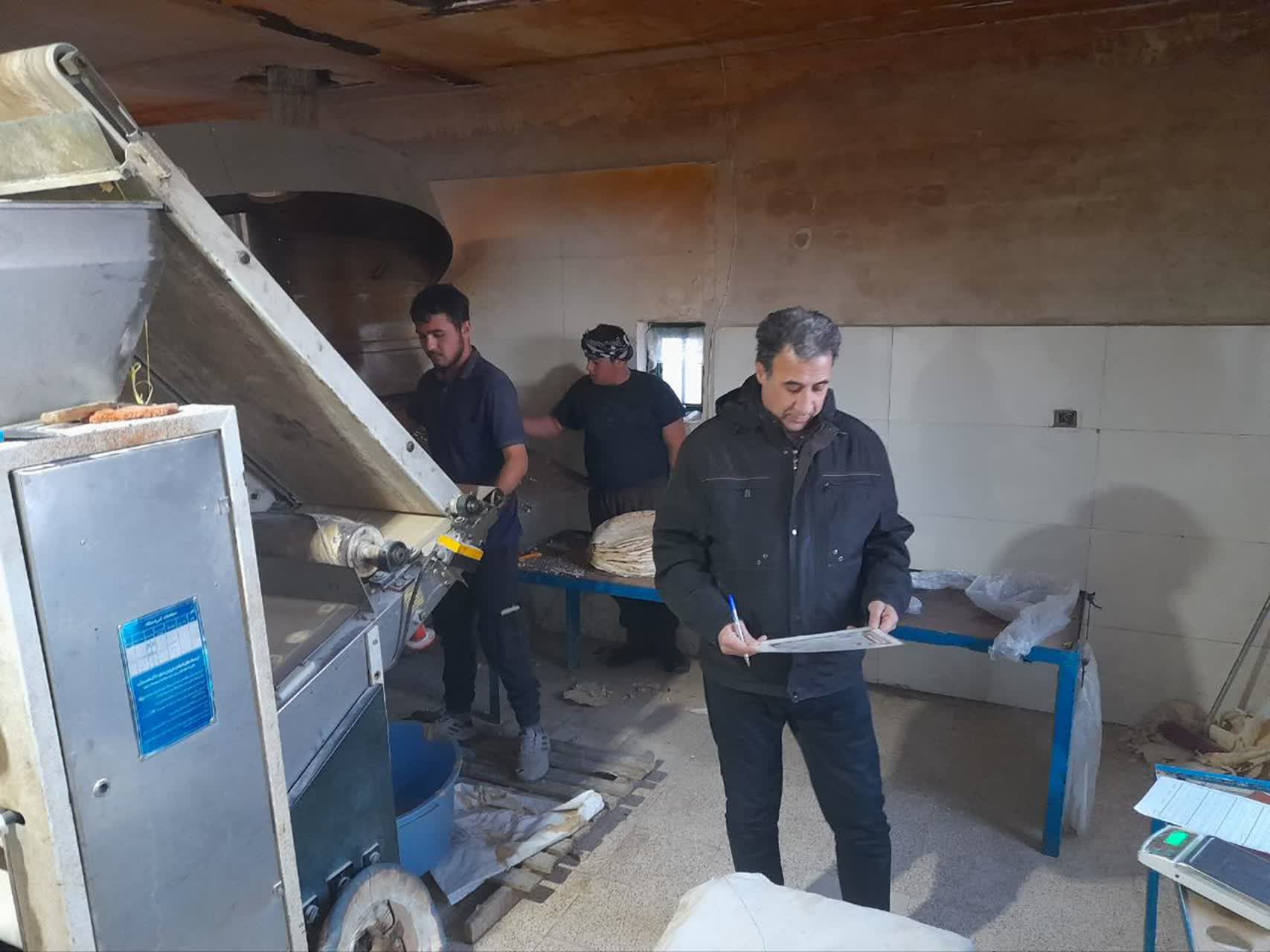 ⭕️ تشدید نظارت بر نانوایی‌های روستایی سلماس / پایش کیفیت نان در «اخیان» و «قره‌قشلاق»