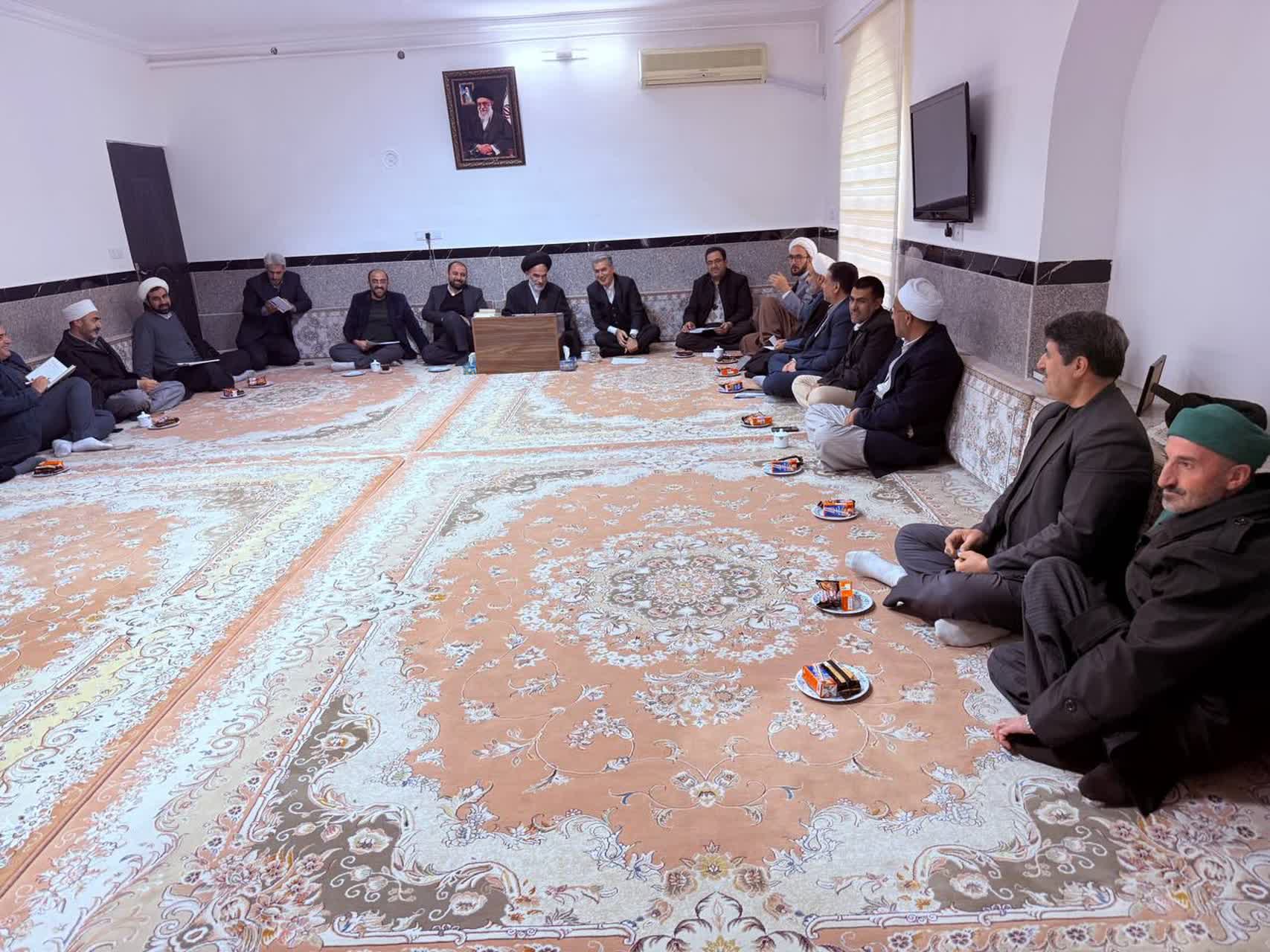 شست هماندیشی مدیران کانونهای فرهنگی و هنری مساجد شهرستان سلماس با حضور فرماندار سلماس، امام جمعه، رئیس کانونهای فرهنگی و هنری مساجد استان و جمعی از مدیران کانونها برگزار شد.