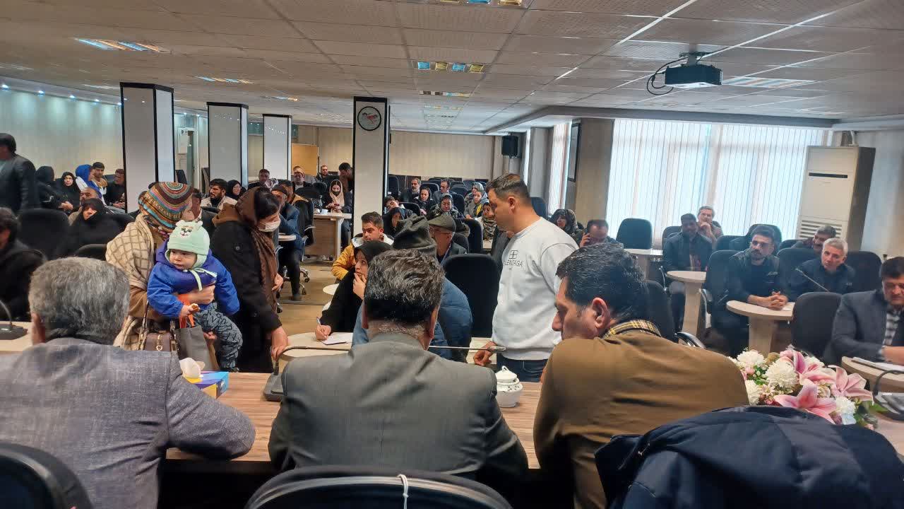 ✅️چهار ساعت گفت‌وگوی بی‌واسطه مردم با علی علائی؛ چهارشنبه‌های پاسخگویی در فرمانداری سلماس