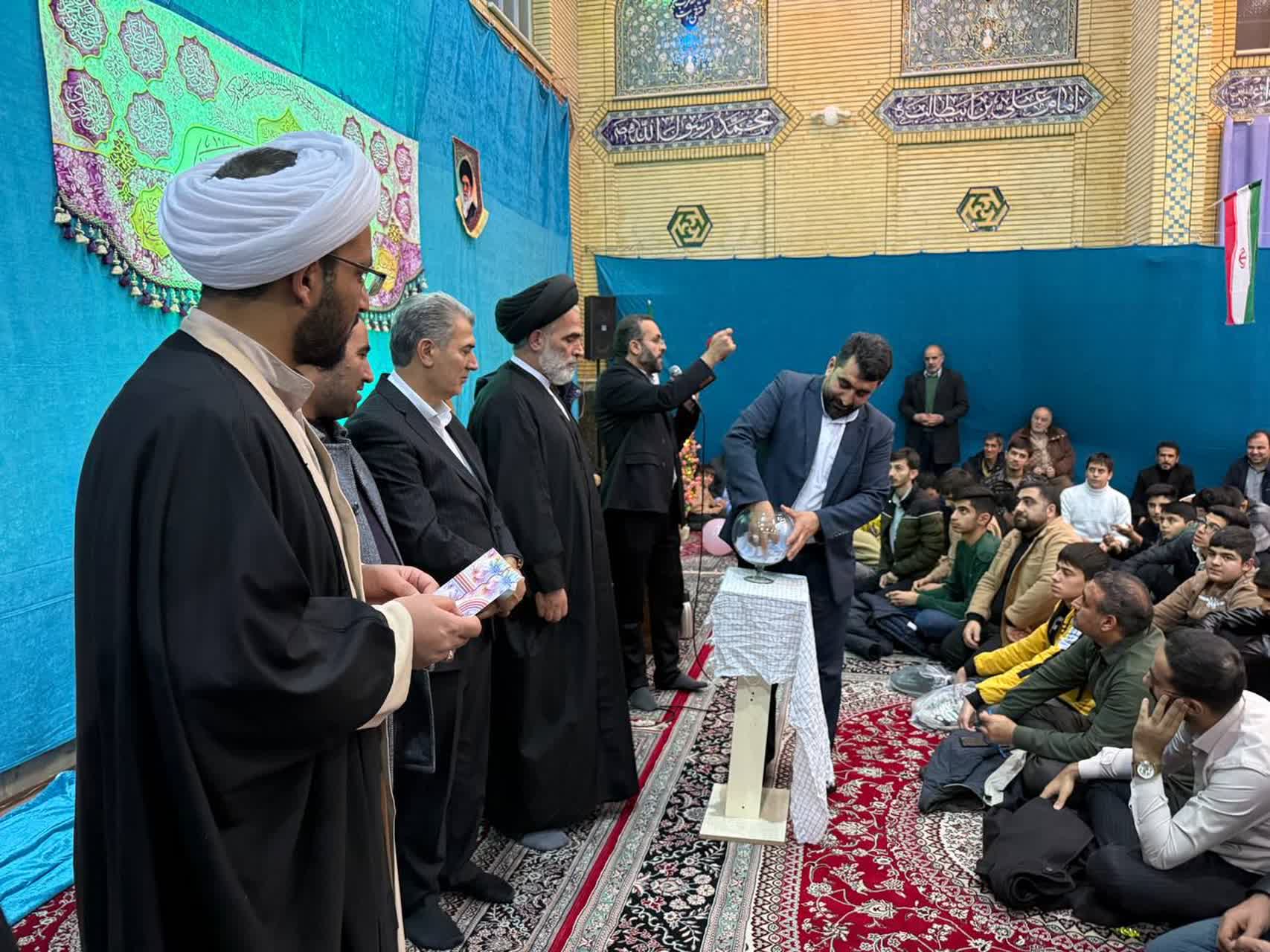 برگزاری ویژهبرنامه هیئت مکتبالشهدا سلماس به مناسبت میلاد حضرت فاطمه زهرا(س)