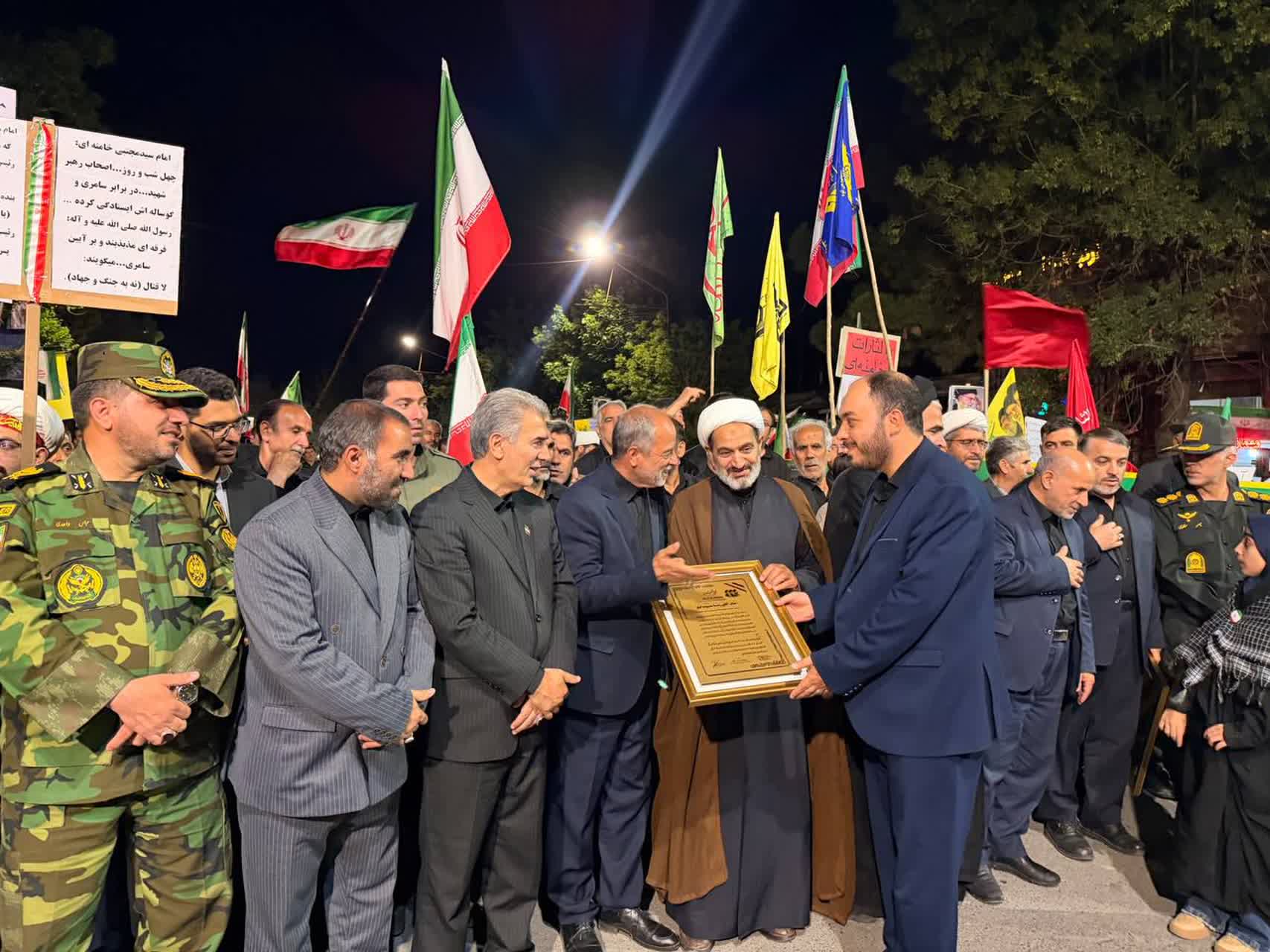 🔹همزمان با شبهای سوگواری حضرت اباعبدالله الحسین (ع)، سالروز عروج شهید آیتالله دکتر بهشتی و 72 تن از یاران انقلاب اسلامی و هفته قوه قضاییه، یکصد و بیستمین شب از سلسله تجمعات مردمی با محوریت مطالبه خ