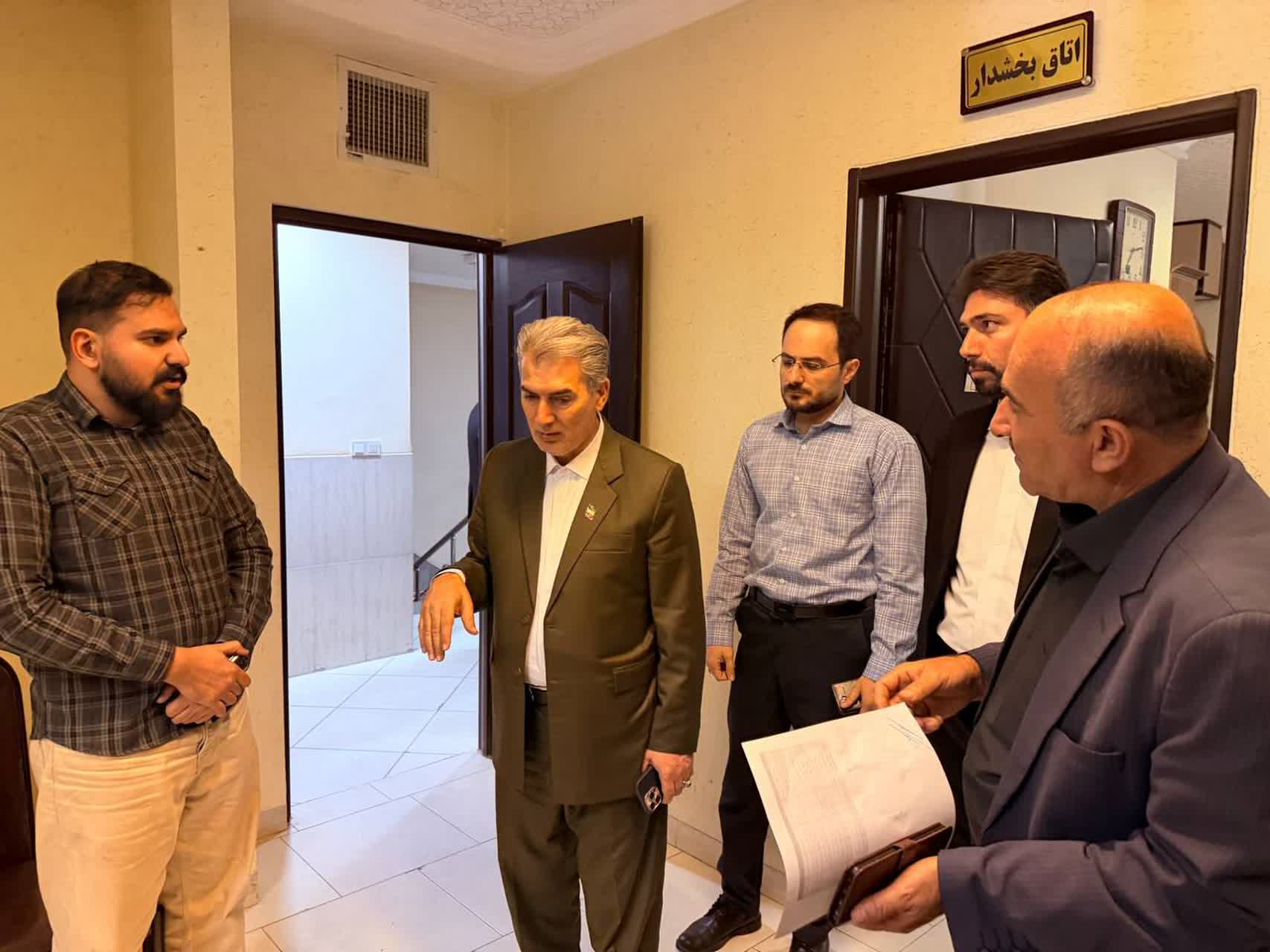 بازدید فرماندار سلماس از روند ثبتنام داوطلبان شوراهای اسلامی روستاهای بخش کوهسار