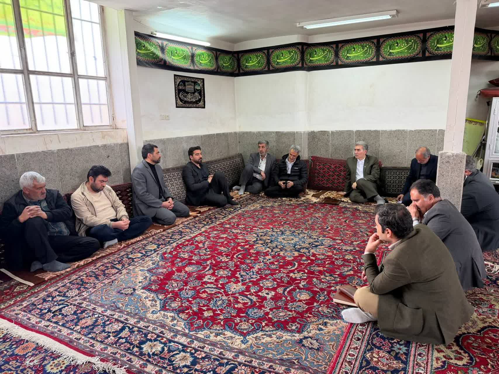 بازدید فرماندار و نماینده مردم شریف سلماس در مجلس شورای اسلامی از روستای خانقاه در قالب کاروان خدمت