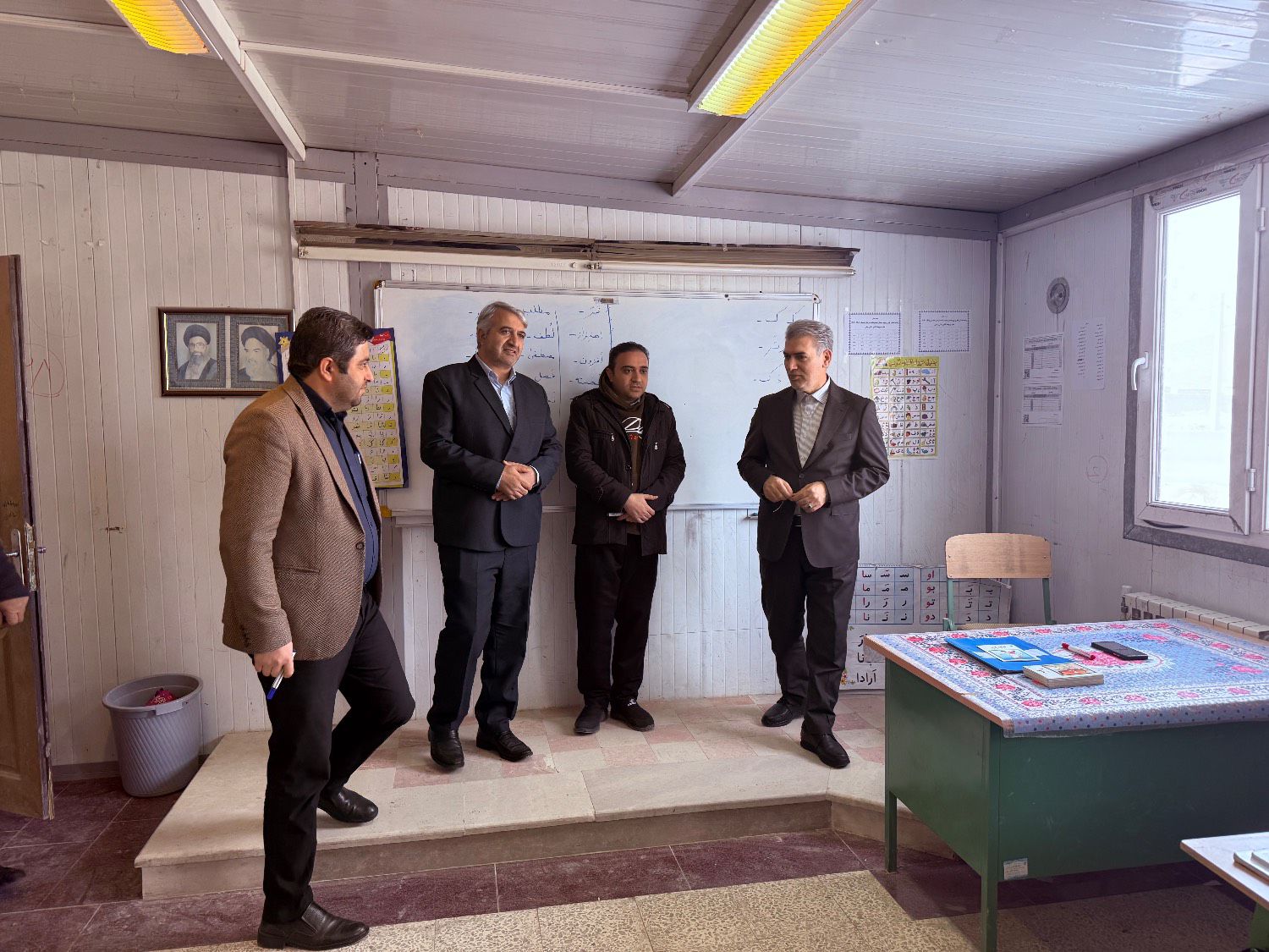 بازدید فرماندار سلماس از مدرسه روستای زولا بهیک