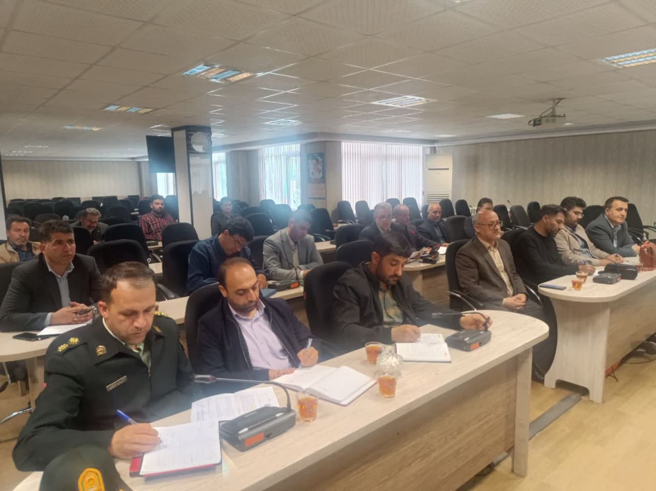 کمیسیون امنیت کارگری شهرستان سلماس با محوریت بررسی مسائل کارگران ایستگاه راهآهن