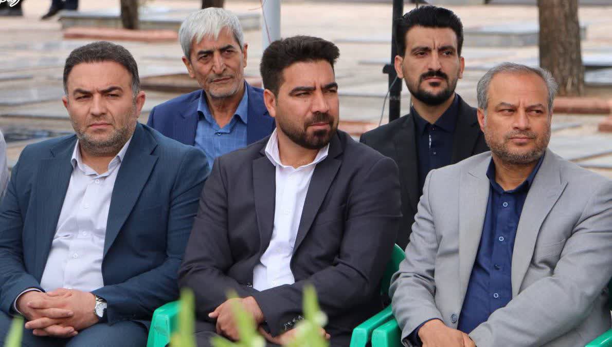 🇮🇷میثاق با شهدا در اولین روز هفته دفاع مقدس در شهرستان سلماس