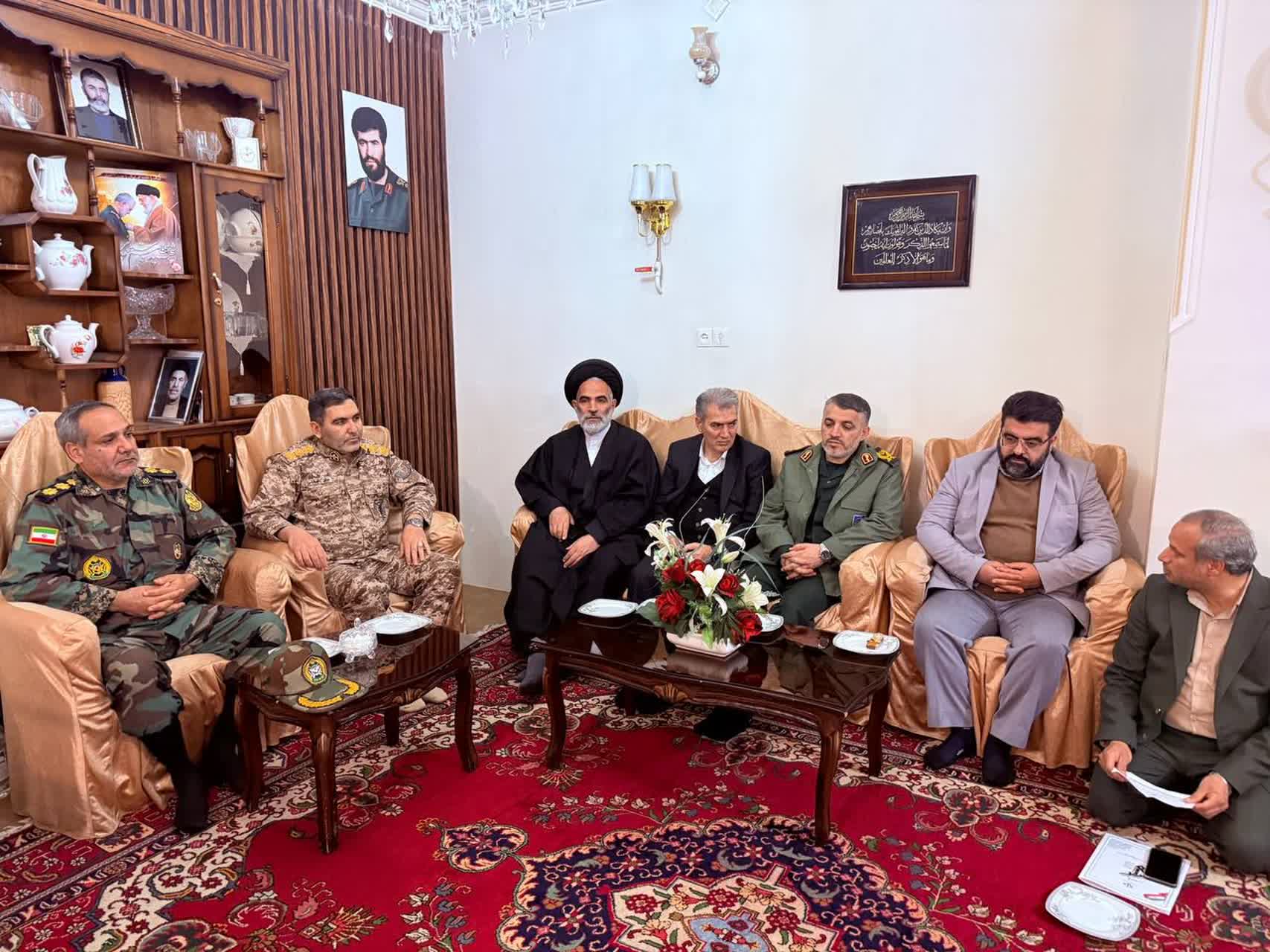 🌷دیدار فرماندار،امام جمعه و اعضا شورای تامین شهرستان سلماس با خانواده شهید مهدیزاده