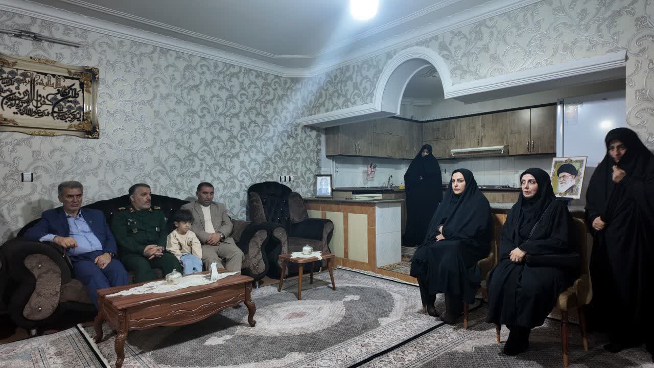 دیدار فرماندار سلماس با خانوادههای معظم شهدا