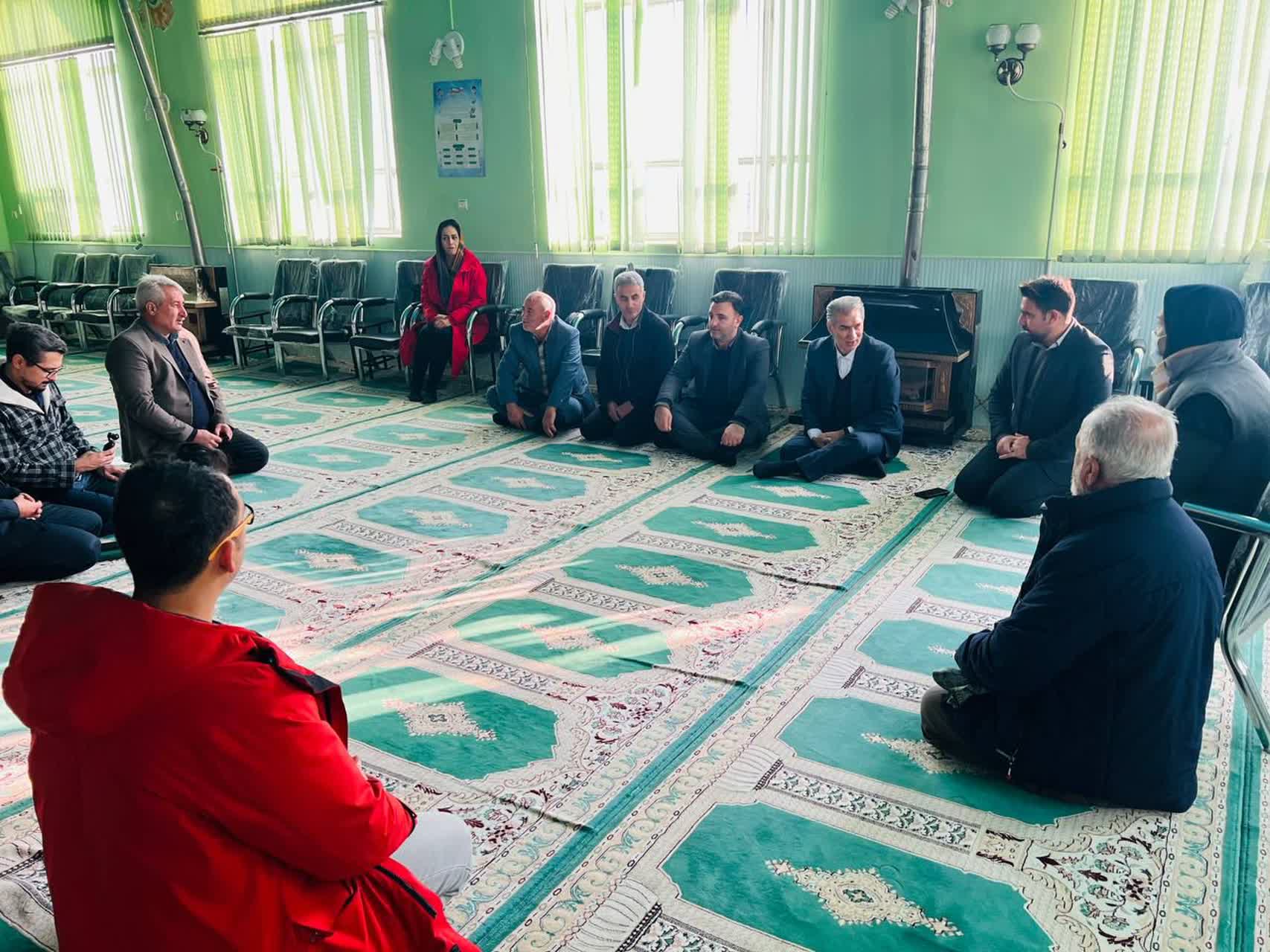 فرماندار سلماس مشکلات روستای حمزهکندی را بررسی کرد