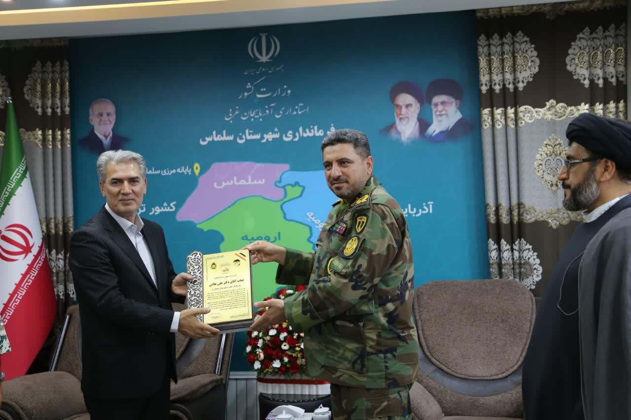دیدار فرمانده تیپ 264 ارتش با فرماندار سلماس به مناسبت هفنه دولت