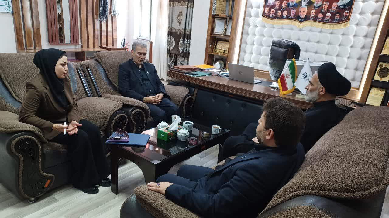 بررسی مسائل و موانع تولید و سرمایهگذاری در دیدار فعالان اقتصادی با فرماندار سلماس