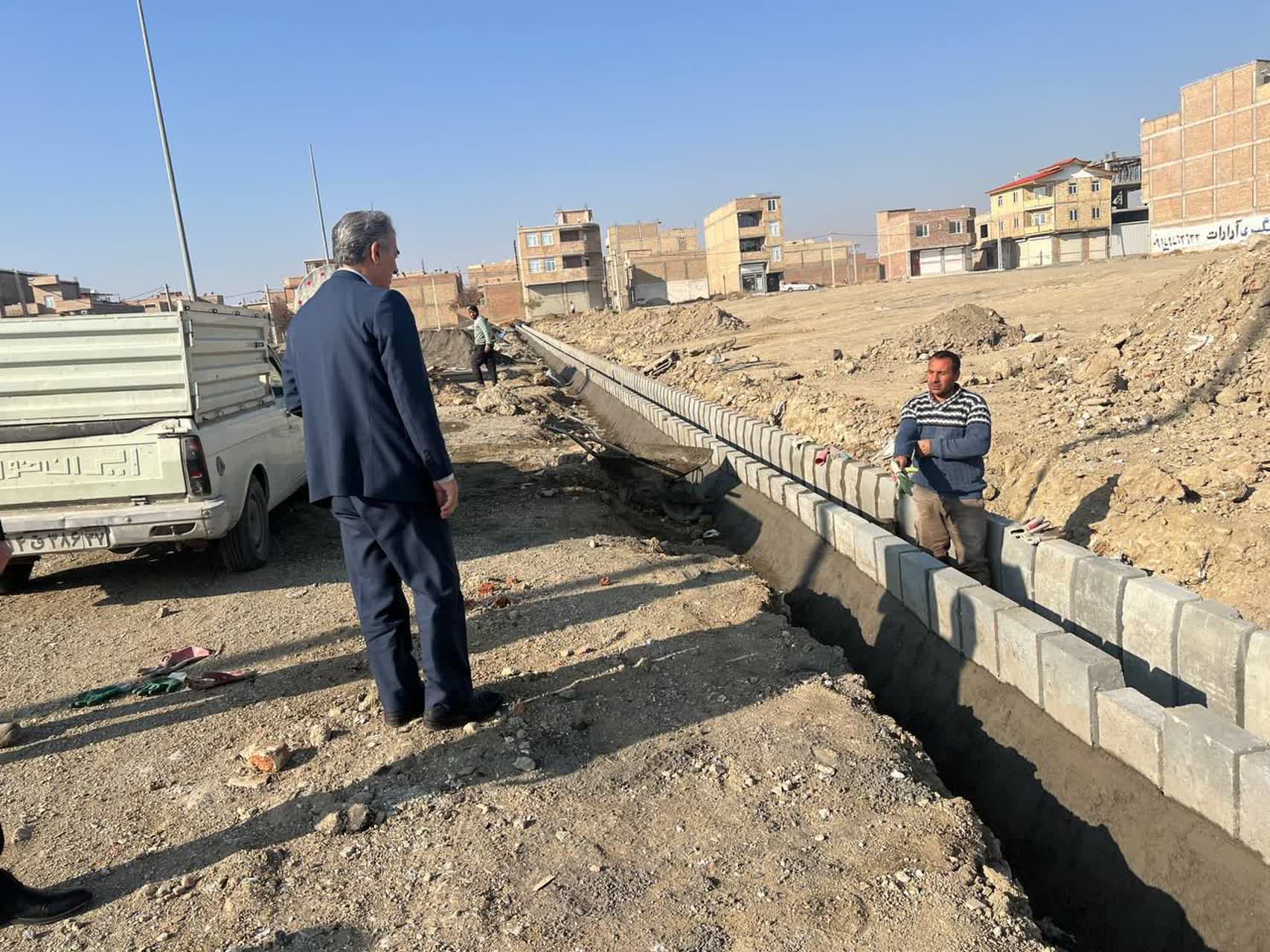 بازدید فرماندار سلماس از پروژههای عمرانی شهرداری / تأکید علائی بر تسریع در اجرای طرحها