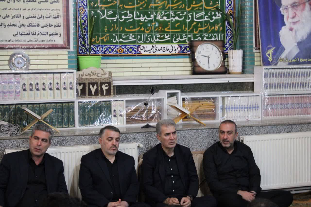 حضور فرماندار شهرستان سلماس، جمعی از مسئولان و اقشار مختلف مردم مؤمن و انقلابی در مراسم جاماندگان تشییع قائد امت