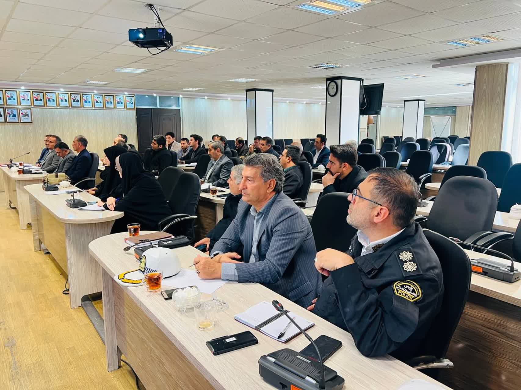 جلسه ستاد بازآفرینی شهری سلماس به ریاست علی علائی، فرماندار شهرستان سلماس، و با حضور اعضای ستاد و نمایندگان دستگاههای اجرایی، با هدف بررسی روند اجرای برنامههای بازآفرینی در محلات هدف و ارزیابی عملکر