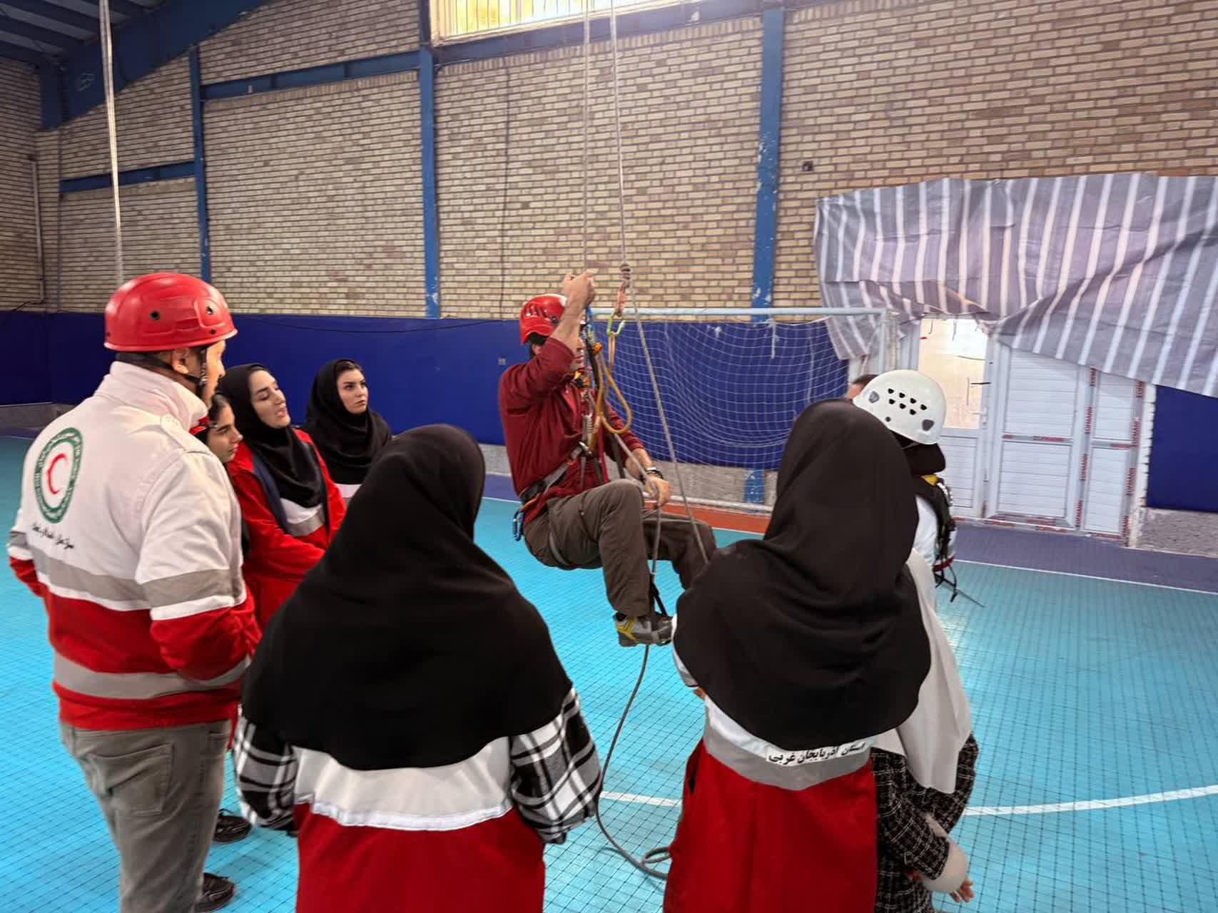 بازدید فرماندار شهرستان سلماس از کارگاه تخصصی نجات با طناب