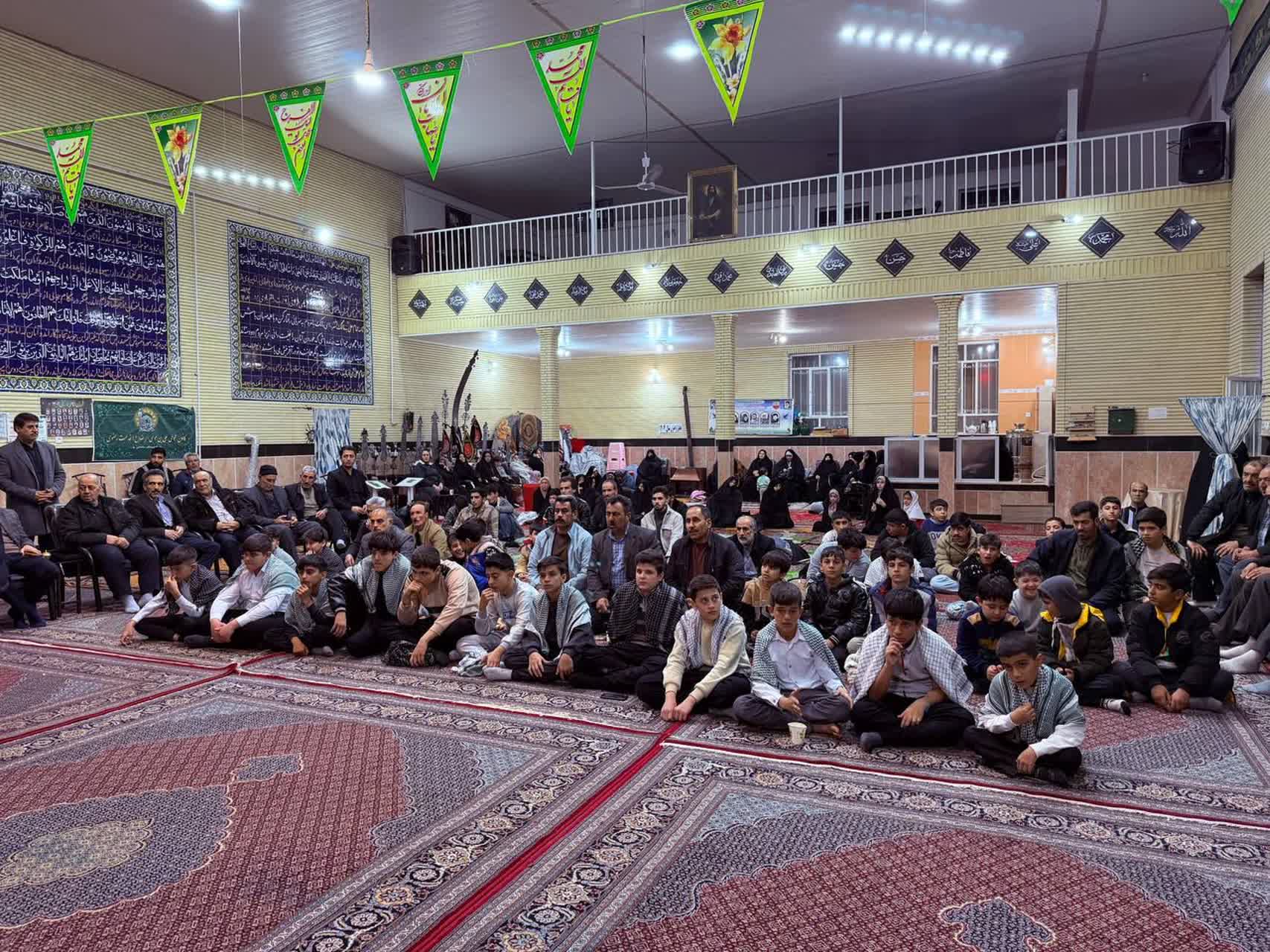 برگزاری میز خدمت جهادی محله محور در سلماس با حضور فرماندار و پاسخگویی مستقیم به مطالبات مردمی