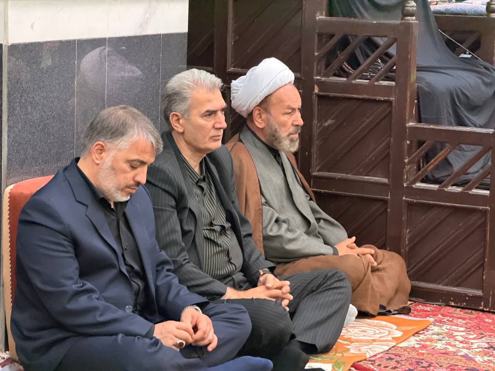 مراسم عزاداری شب سوم محرم در مسجد جامع تازهشهر برگزار شد