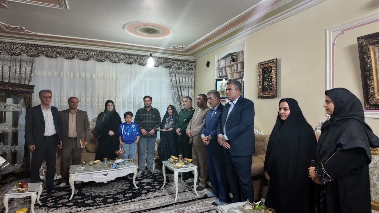 دیدار فرماندار سلماس با خانوادههای معظم شهدا