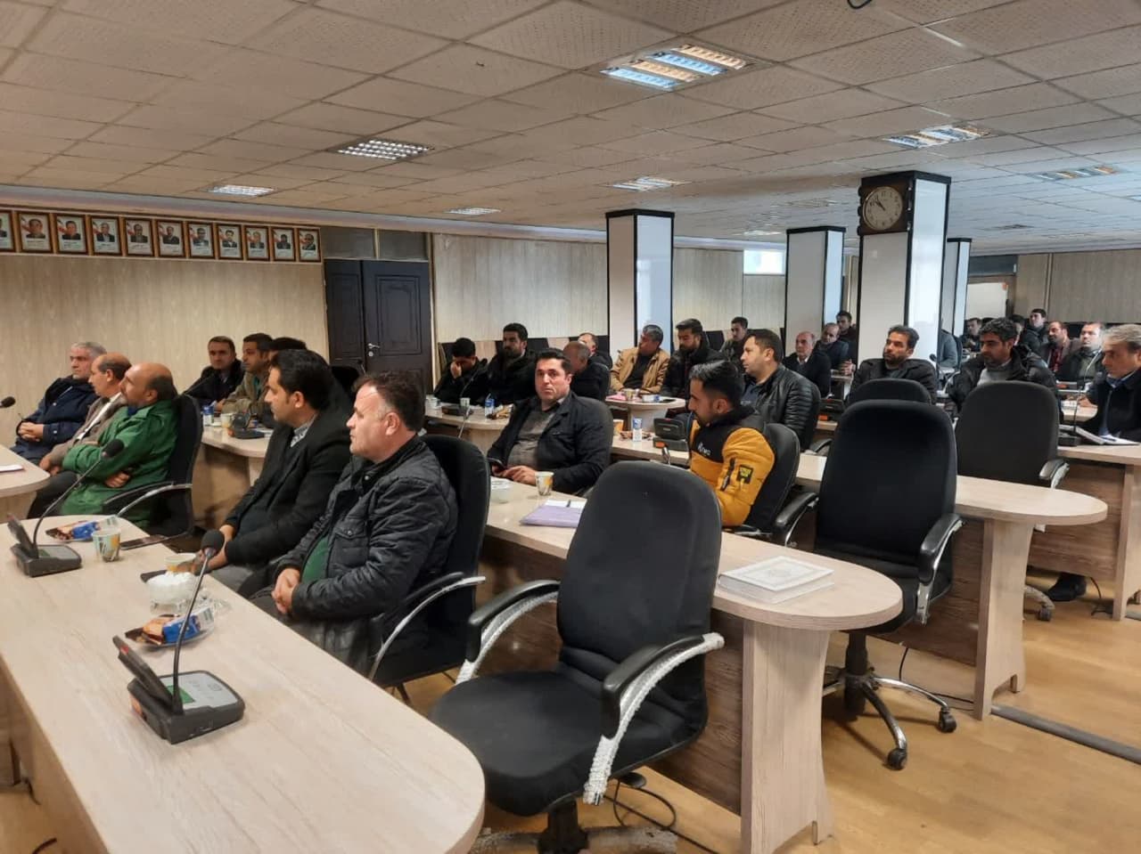 برگزاری نشست دهیاران بخش مرکزی شهرستان سلماس