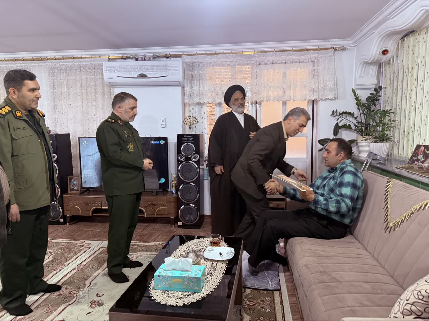 🔰تجلیل فرماندار و مسئولان سلماس از مقام شامخ جانبازان