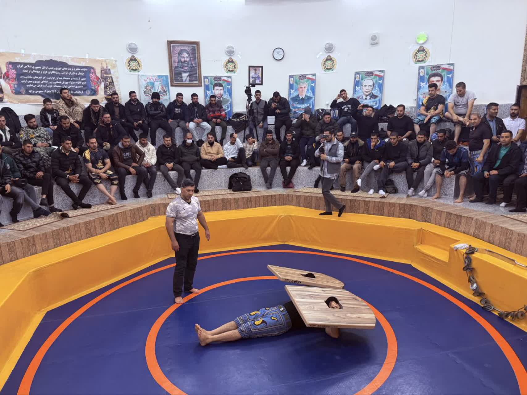 حضور فرماندار سلماس در مراسم افتتاحیه مسابقات زورخانه‌ای