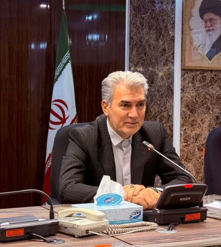 آماده‌باش کامل نیروهای امدادی در پی بارش سنگین برف در سلماس