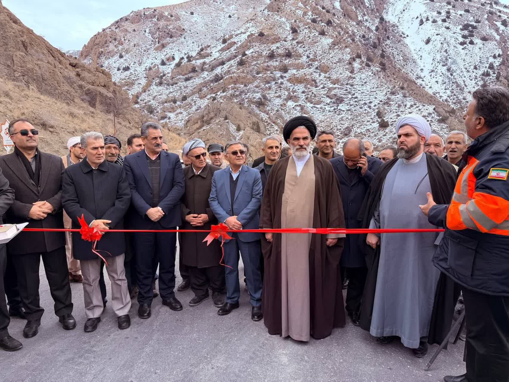 🇮🇷چهل و هفتمین فجر پیروزی🇮🇷  🔹همزمان با حضور معاون وزیر جهاد کشاورزی، فرماندار شهرستان سلماس، نماینده مردم سلماس در مجلس شورای اسلامی، امام جمعه سلماس و مدیران کل جهاد کشاورزی و امور عشایری، چند