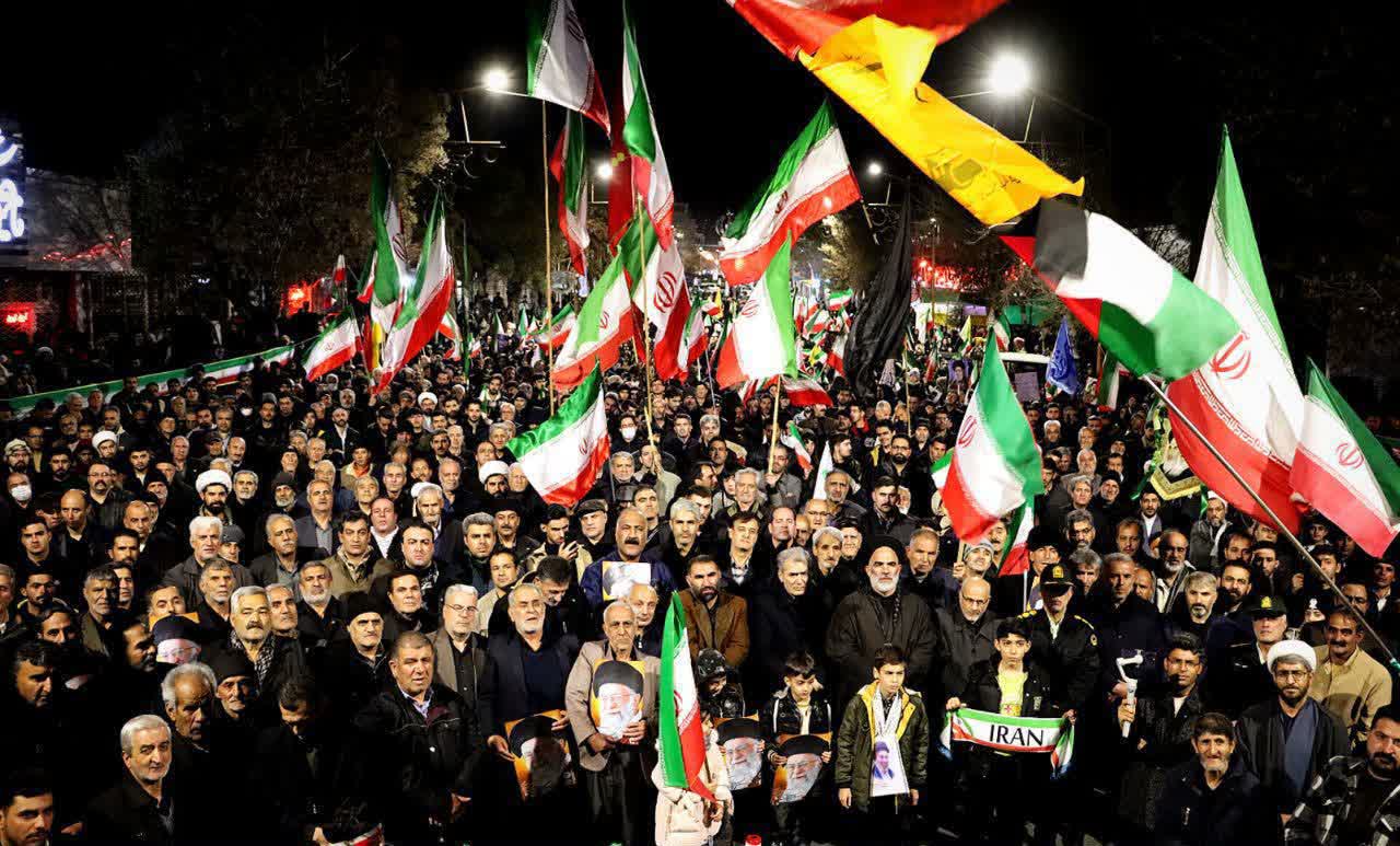 ♦️28 شب ایستادگی مردم و مسولین شهرستان سلماس هم پا و همگام در خیابان