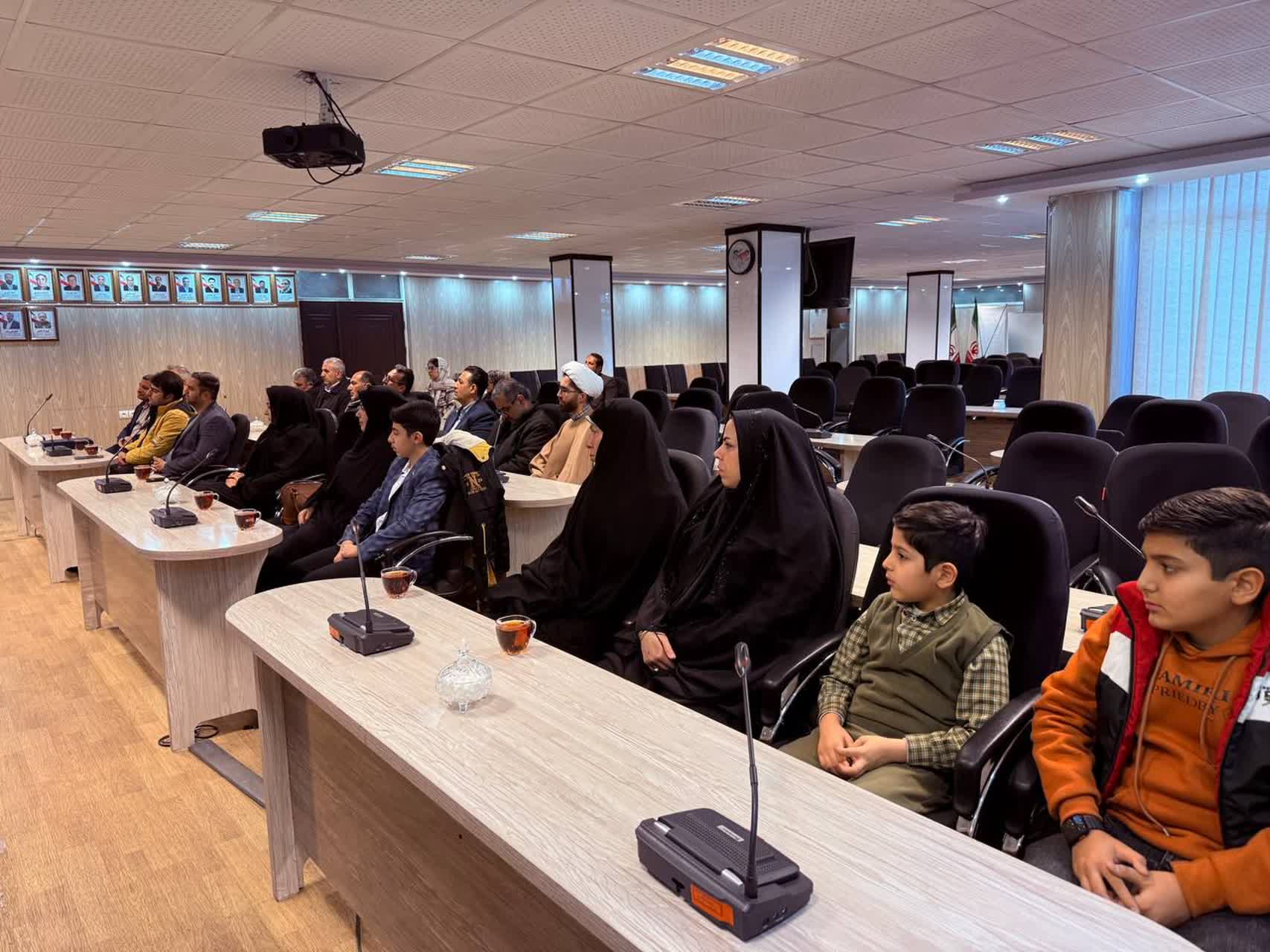 حضور فرماندار شهرستان سلماس به همراه رییس دادگستری و دادستان عمومی و انقلاب در صحن شورای اسلامی